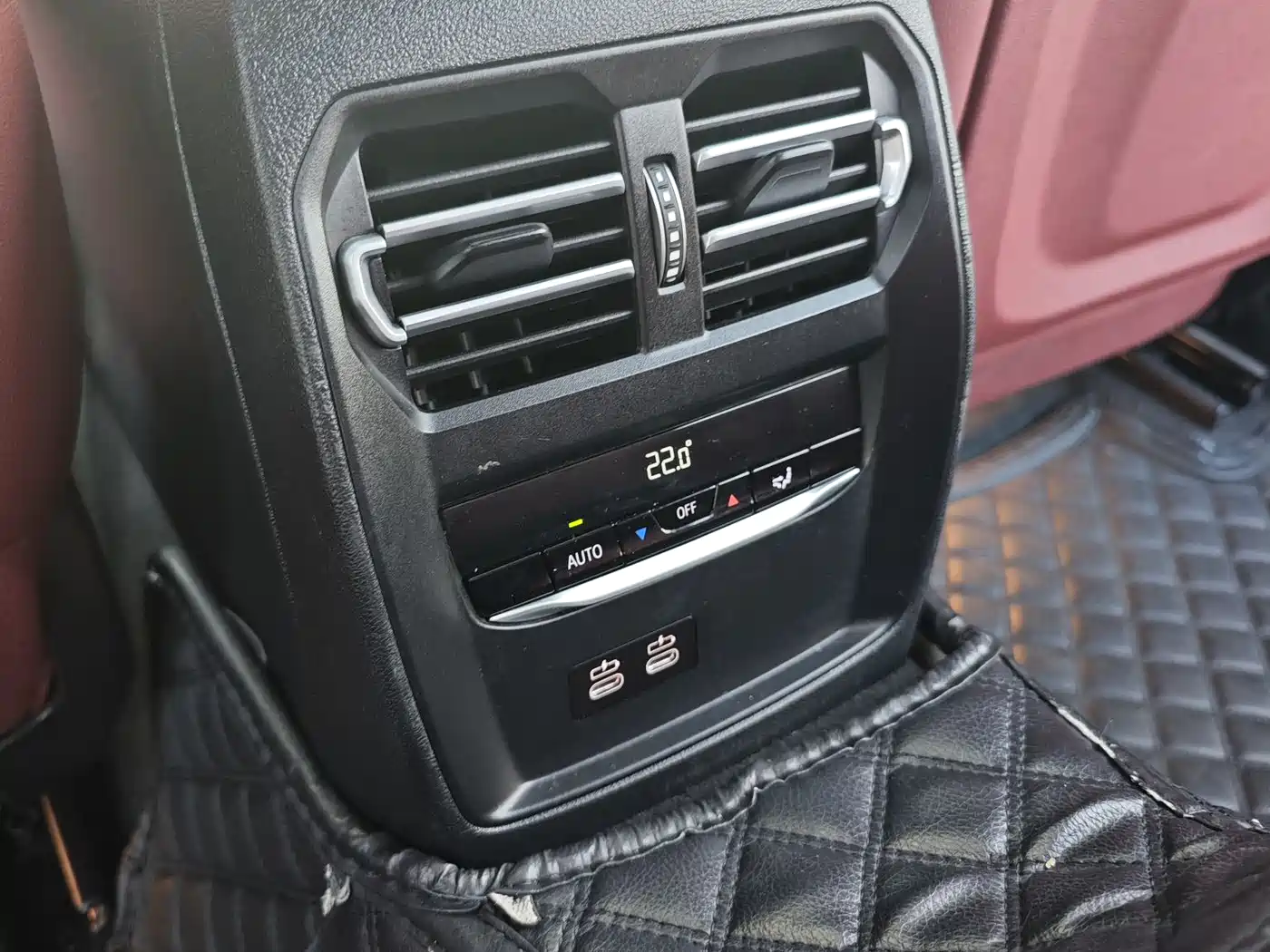 BMW 3 Series 2023 325i M Sport Black Night Package фото 10