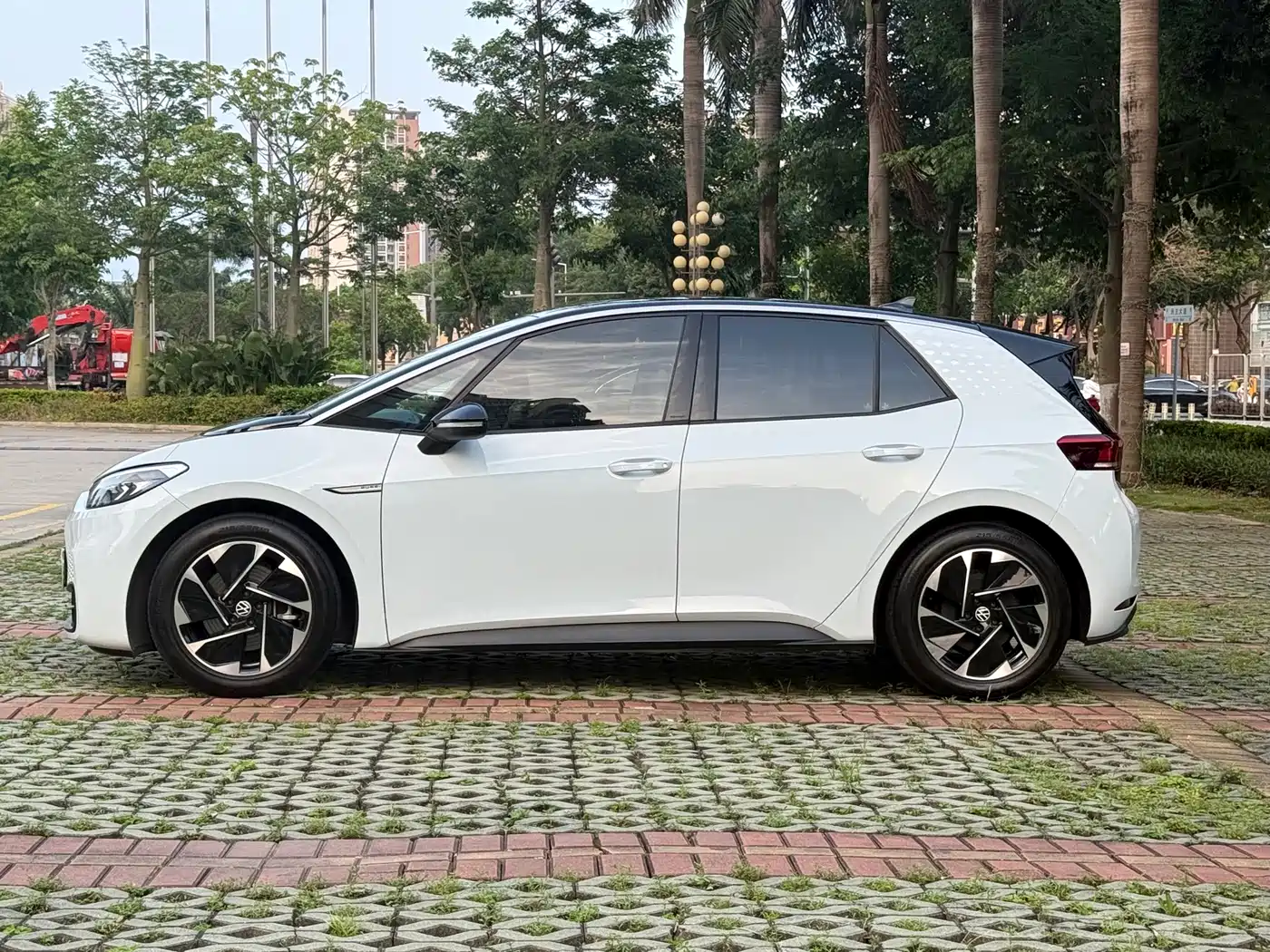 Volkswagen ID.3 2023 Pure Smart Edition фото 18