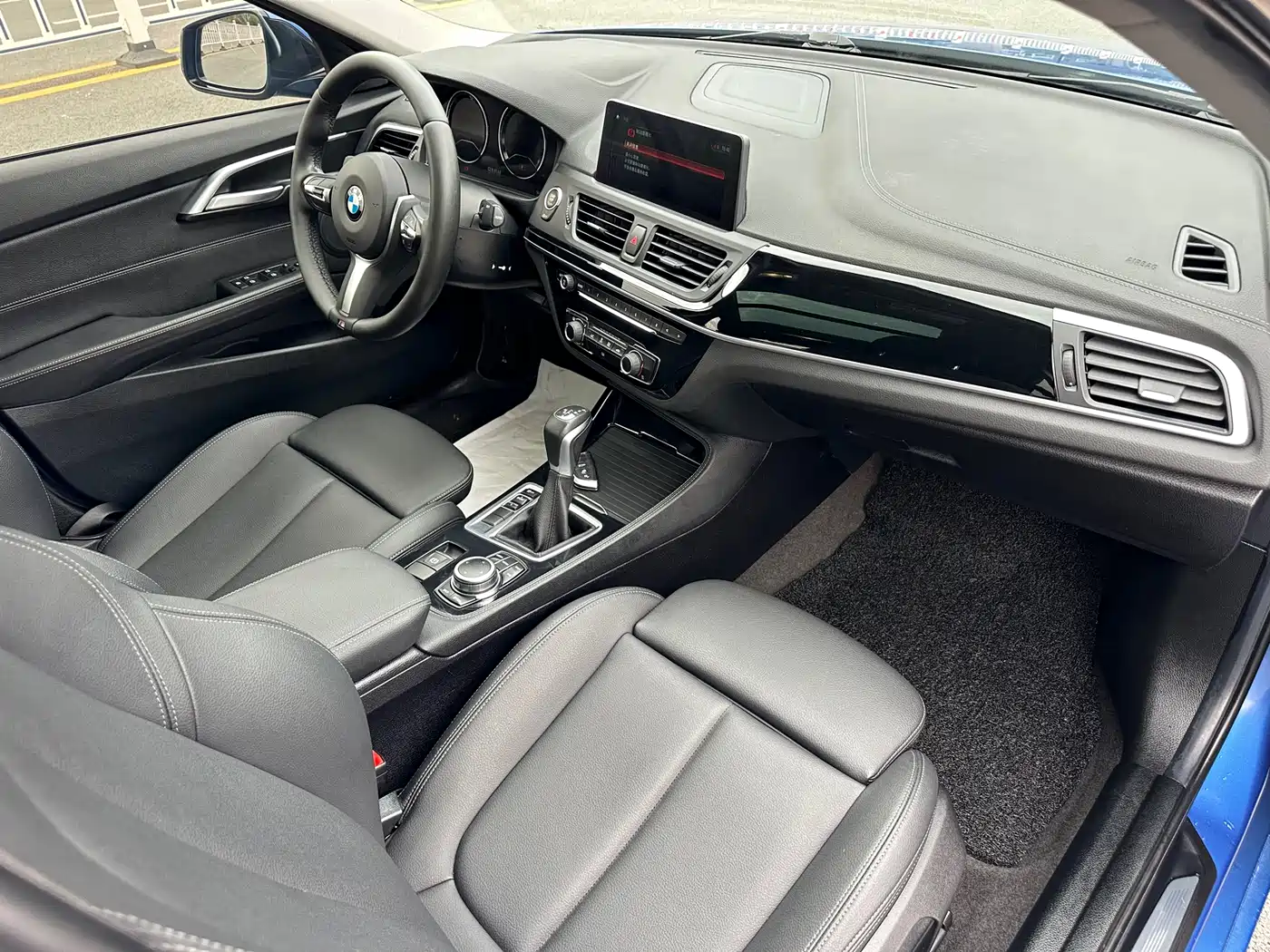 BMW 1 Series 2019 118i M Sport Package фото 11