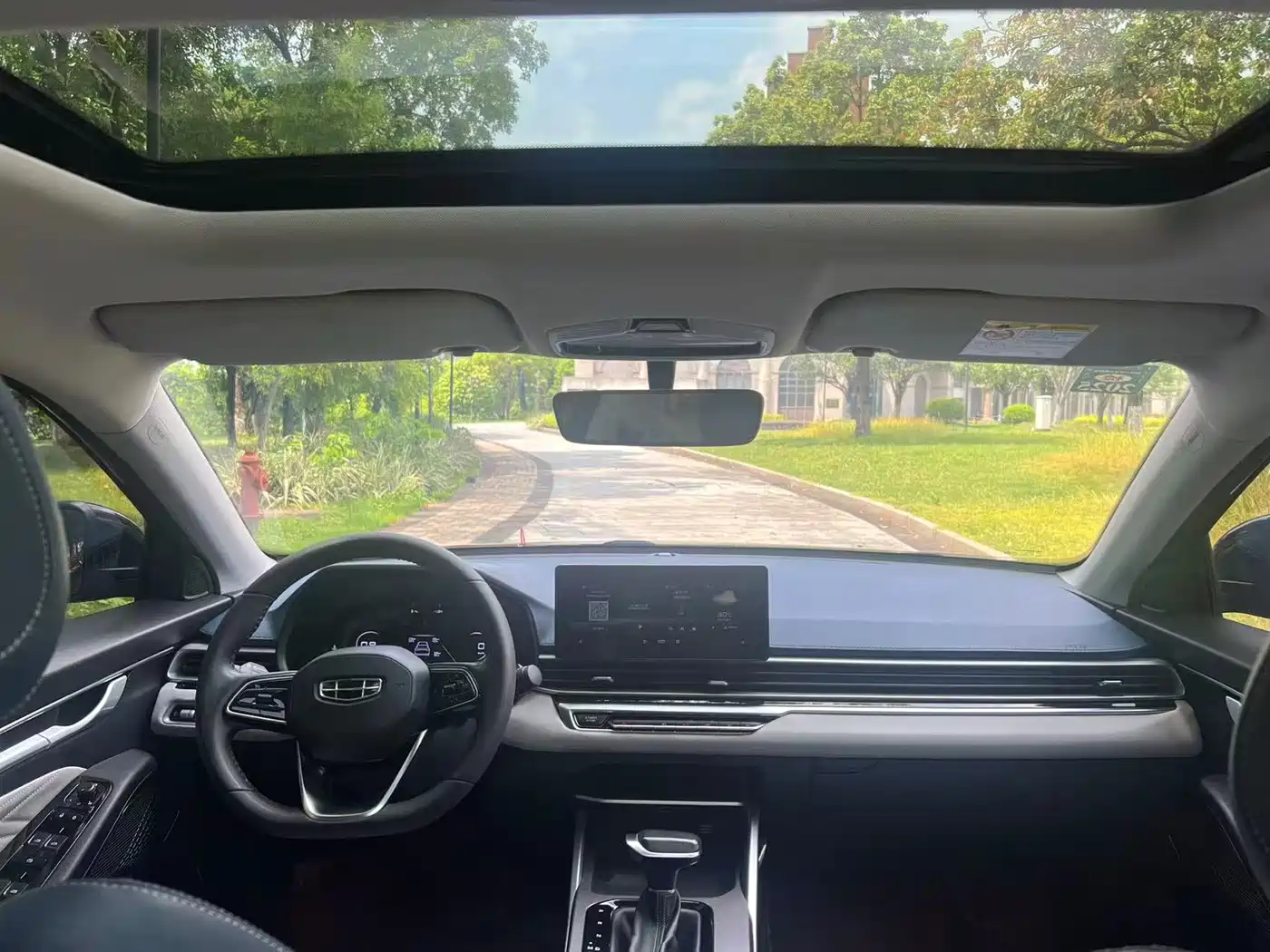 Geely Emgrand L 2022 2022 1.4T CVT Flagship