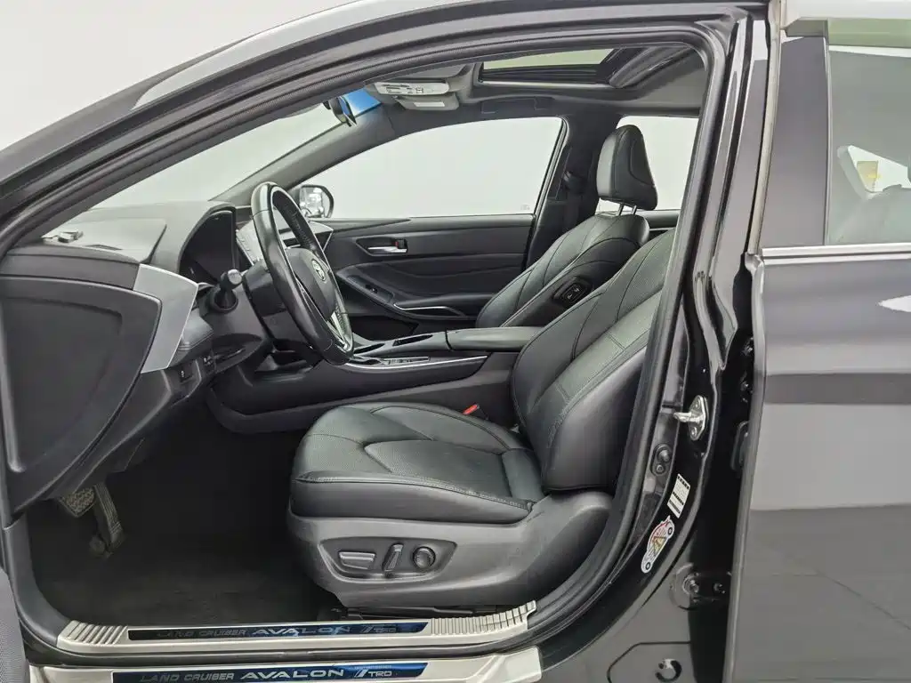 Toyota Avalon 2020 2019 Hybrid 2.5L Luxury Edition China VI