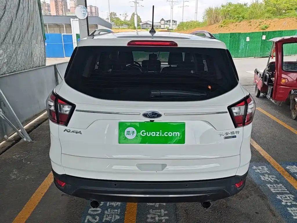 Ford Kuga 2019 2019 EcoBoost 180 FWD Luxury Edition China V