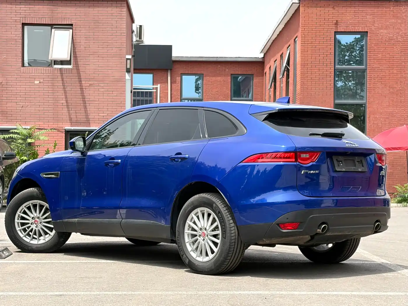 Jaguar F-PACE 2018 2018 2.0T 4WD Urban Premium Edition