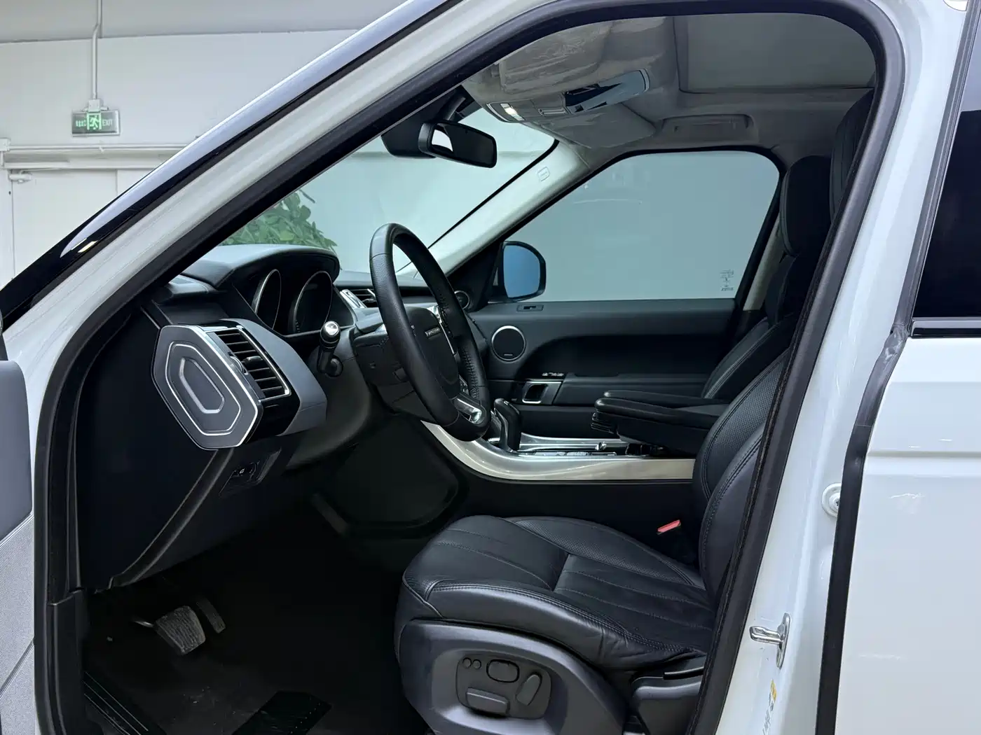 Land Rover Range Rover Sport 2014 3.0 SC V6 HSE фото 5