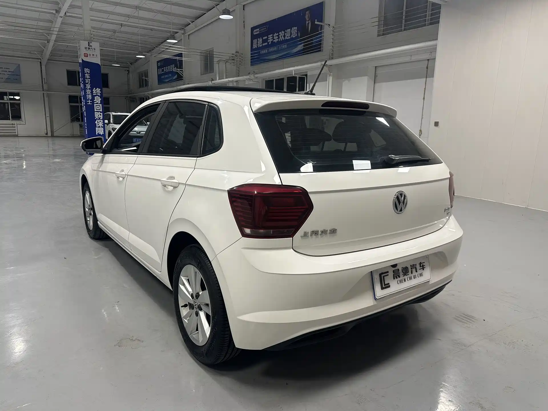 صورة 6 - Volkswagen Polo