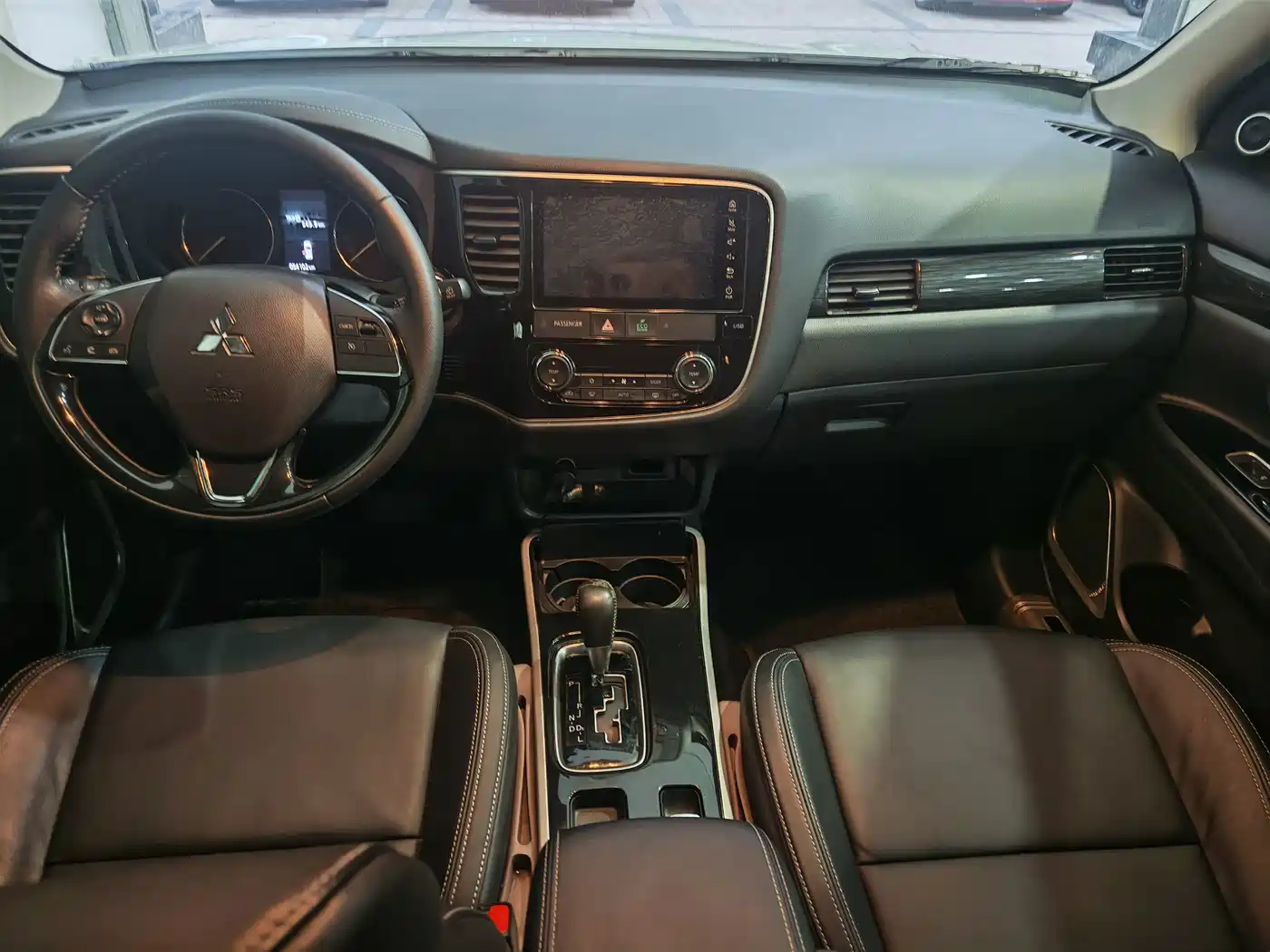 Mitsubishi Outlander 2021 2020 2.0L 2WD Premium 5-seater