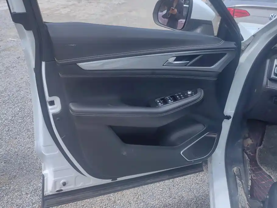 Changan CS85 2019 2019 2.0T Automatic Premium Edition China V