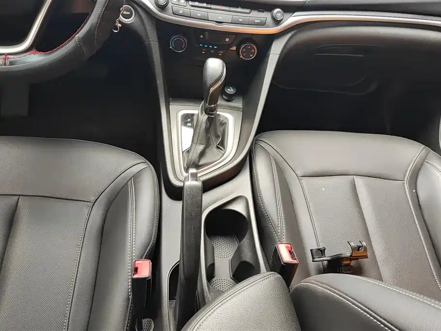 Buick Excelle 2021 Facelift 1.3T Auto Mild Hybrid Elite фото 16