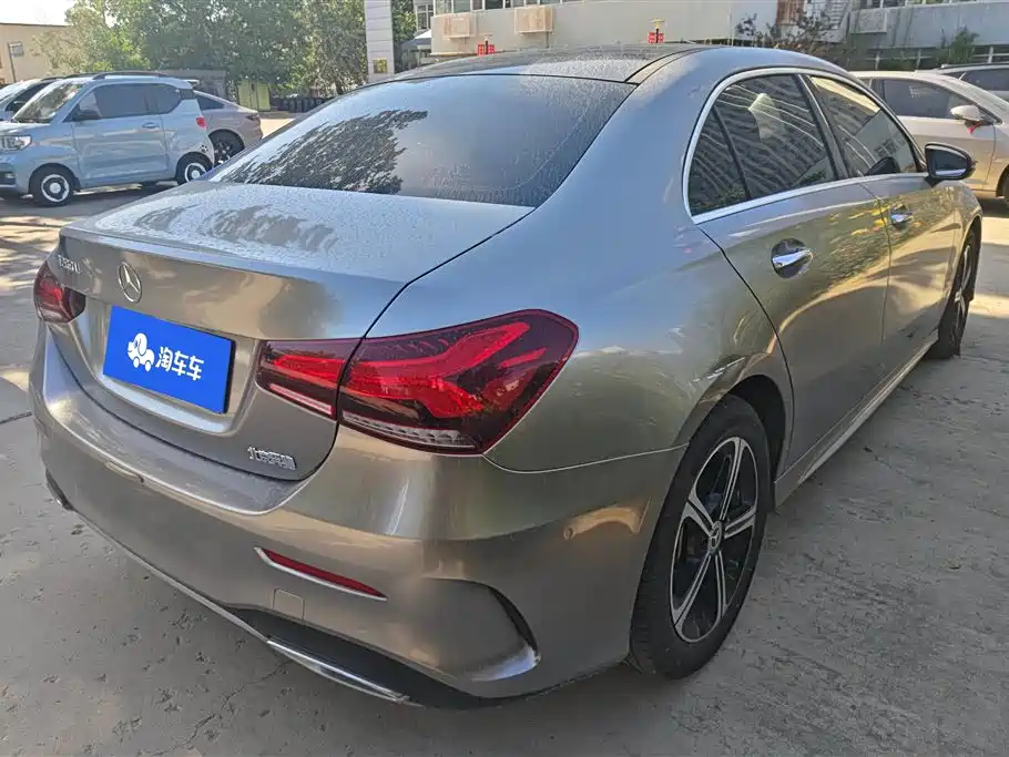 Mercedes-Benz A-Class 2022 A 200 L Sport Sedan Style фото 3