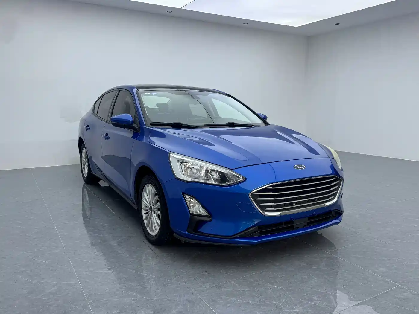 Фото 14 - Ford Focus