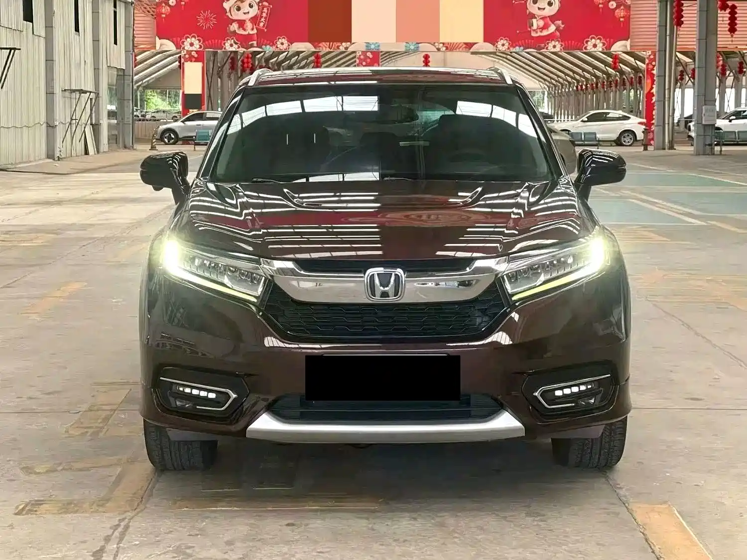 Фото 2 - Honda Avancier