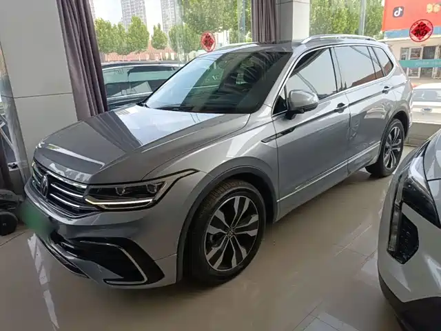 Volkswagen Tiguan L 2022