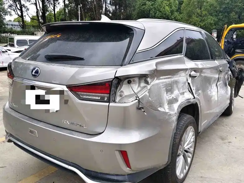 Фото 5 - Lexus RX