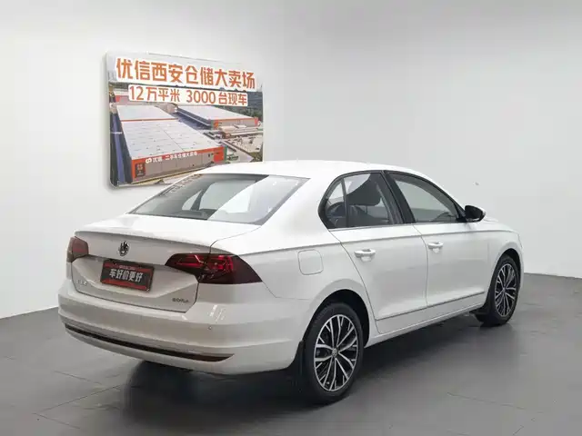 Volkswagen Bora 2018 1.5L Automatic Comfort — фото 2