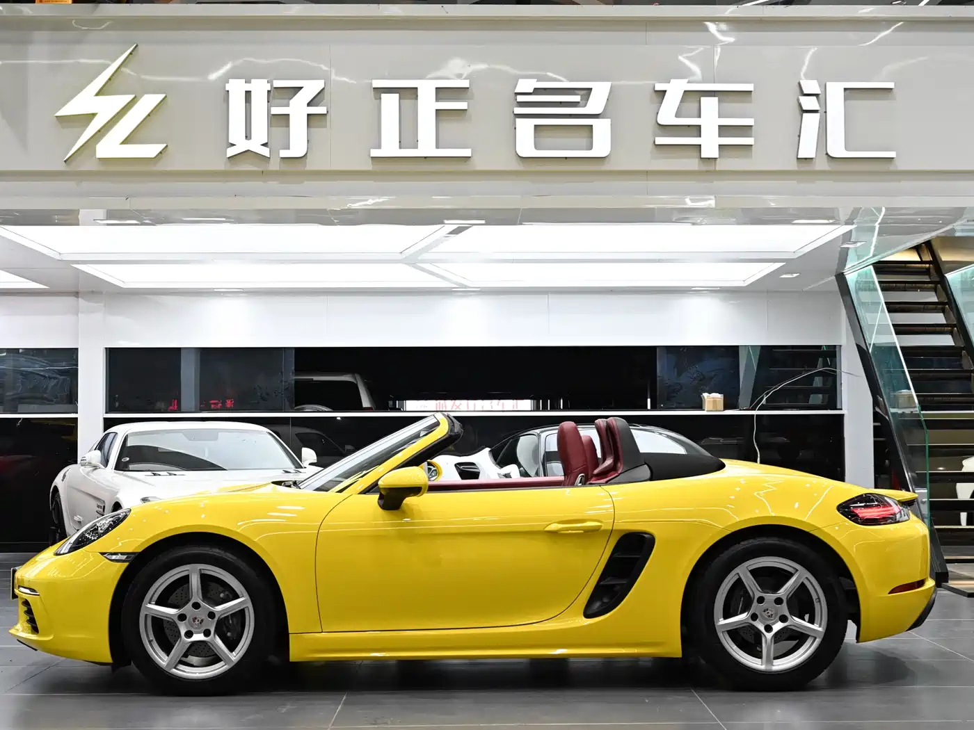 Porsche 718 2022 Boxster 2.0T фото 4