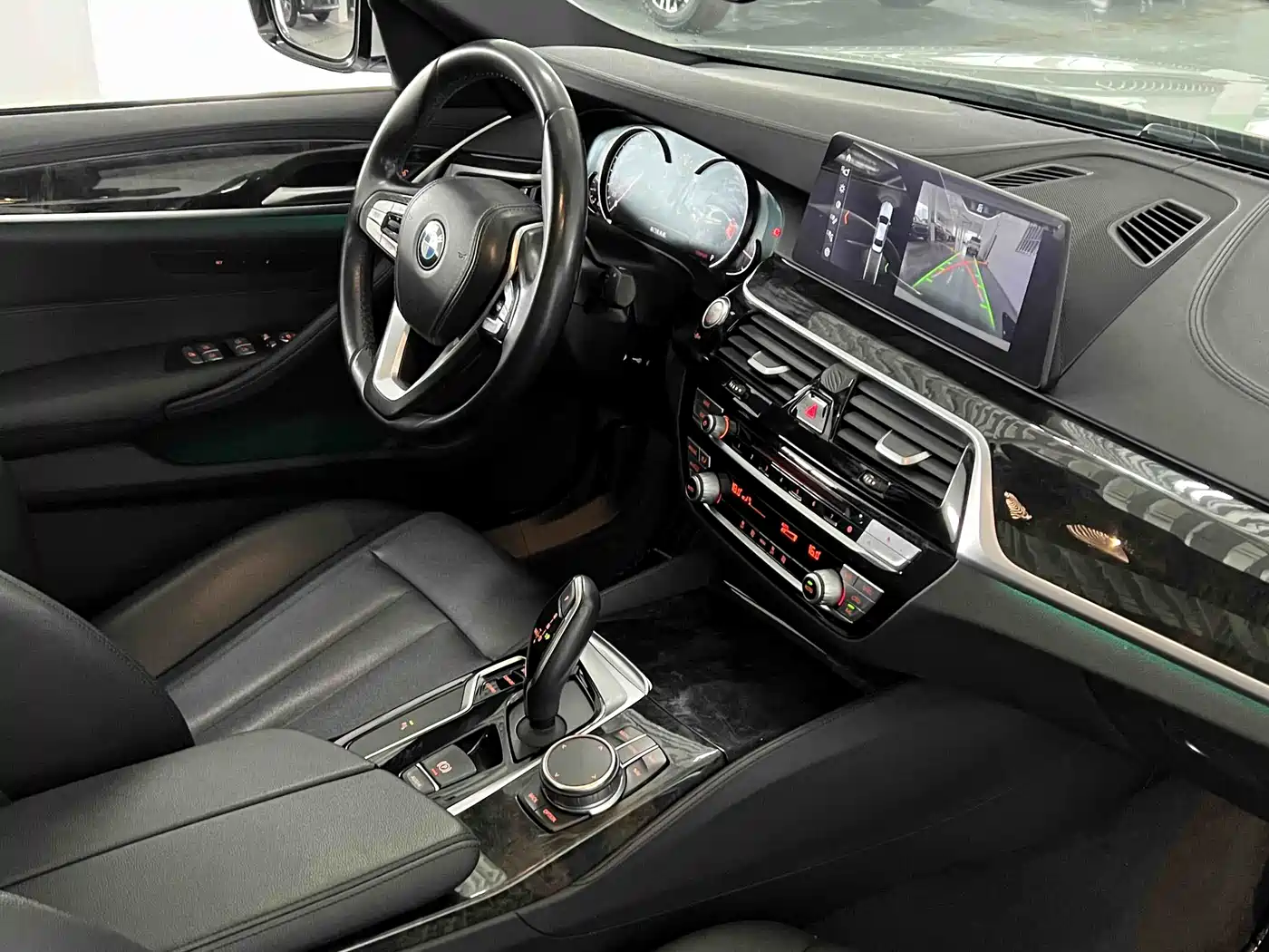 BMW 5 Series 2018 525Li M Sport Package фото 22