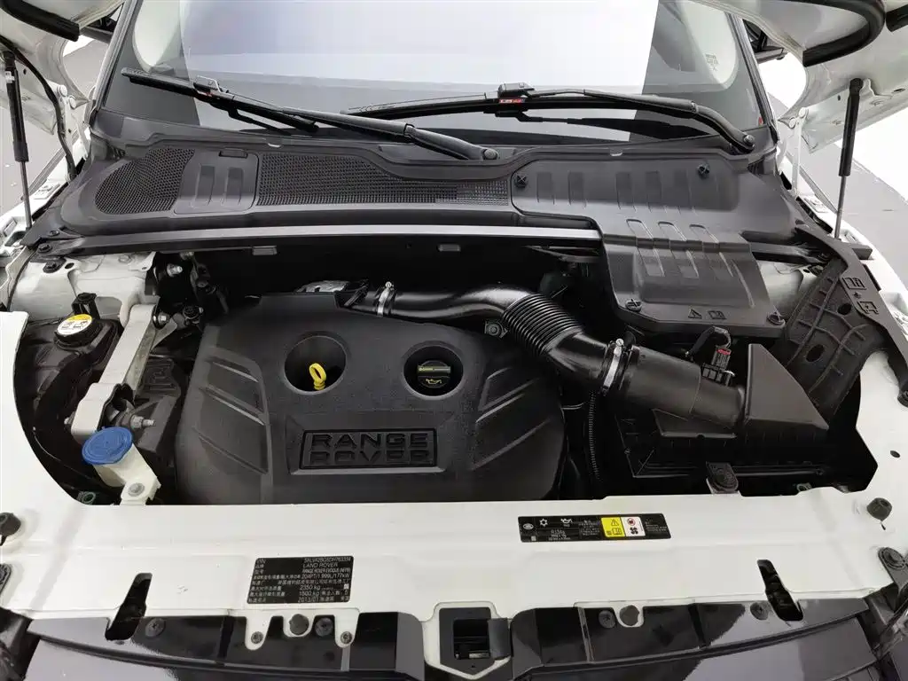 Land Rover Range Rover Evoque (Import) 2013 2.0T 5-door Dynamic Edition фото 6