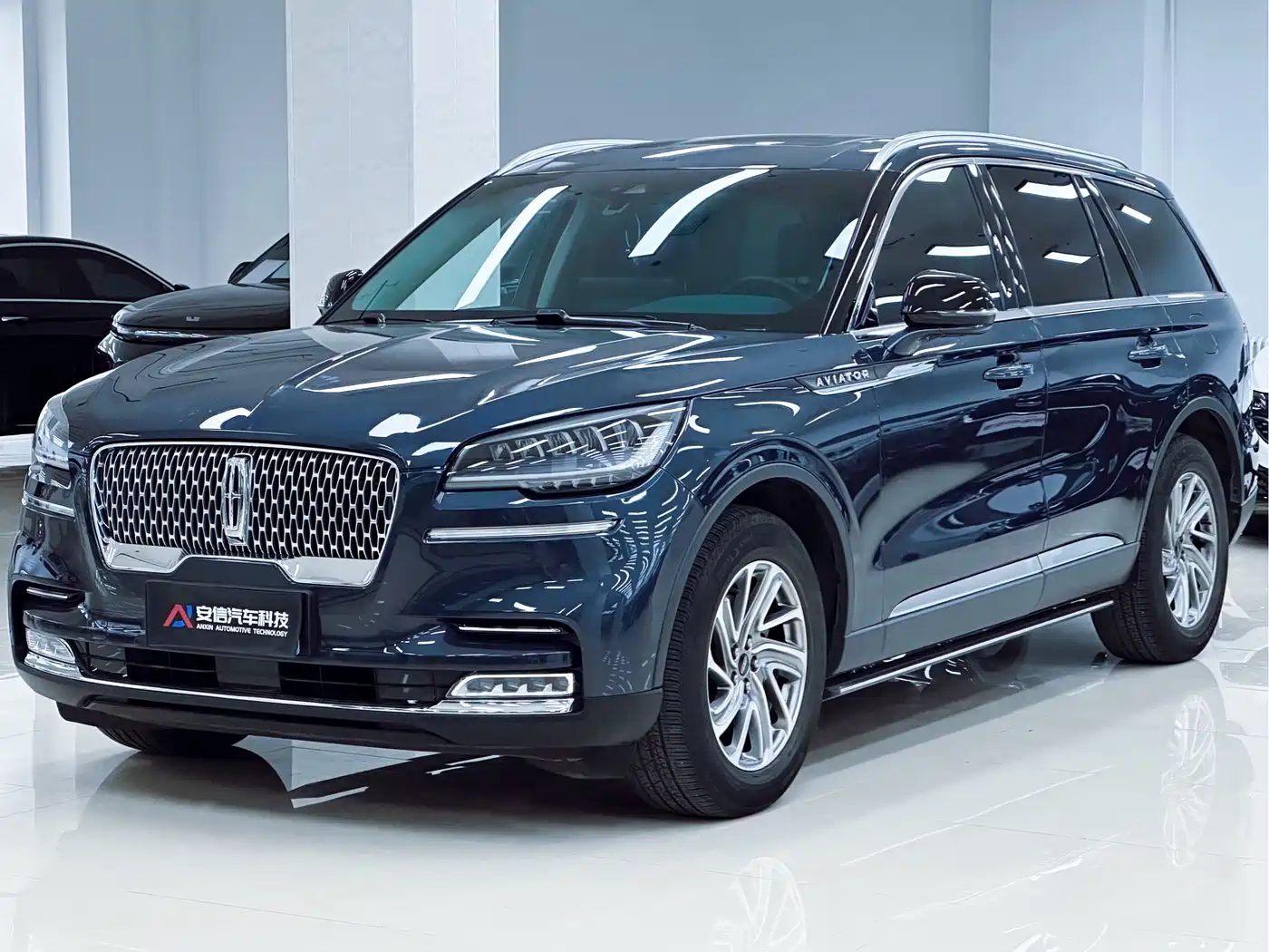 Lincoln Aviator 2021 3.0T V6 4WD Premium Edition