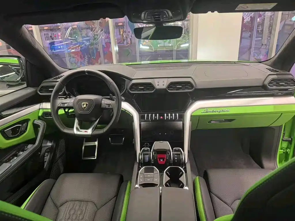 Lamborghini Urus 2024 2023 4.0T V8 S