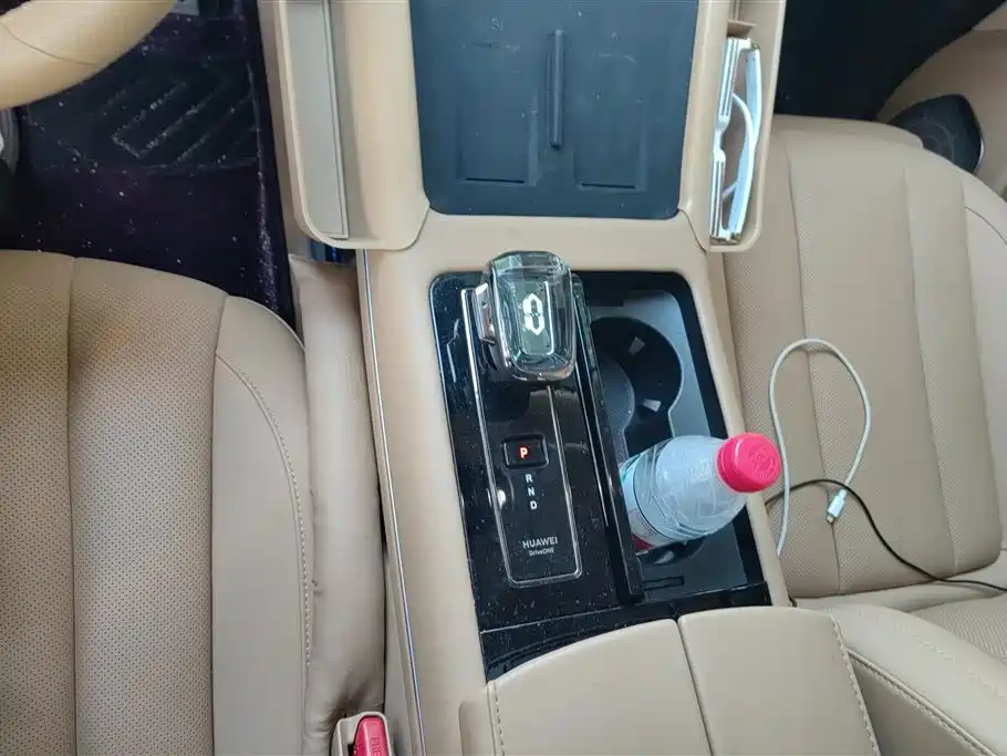 AITO Wenjie AITO M7 2024 1.5T Smart Drive RWD Pro 6-seater фото 16
