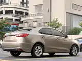 Фото 6 - Roewe 360