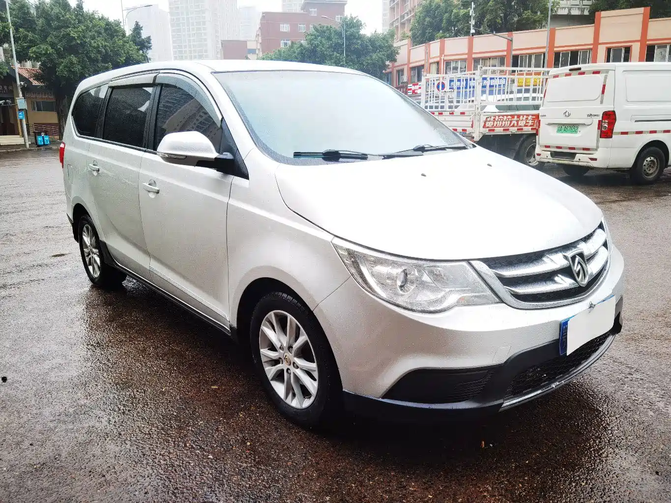 Photo 4 - Baojun 730