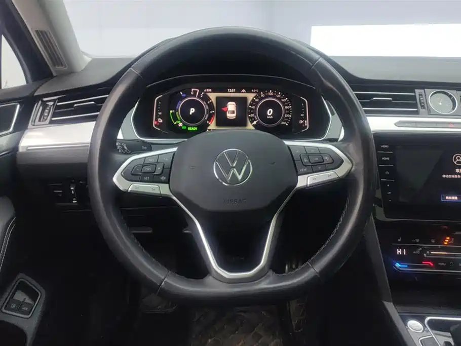 Volkswagen Magotan GTE Plug-in Hybrid 2022 GTE Luxury фото 15