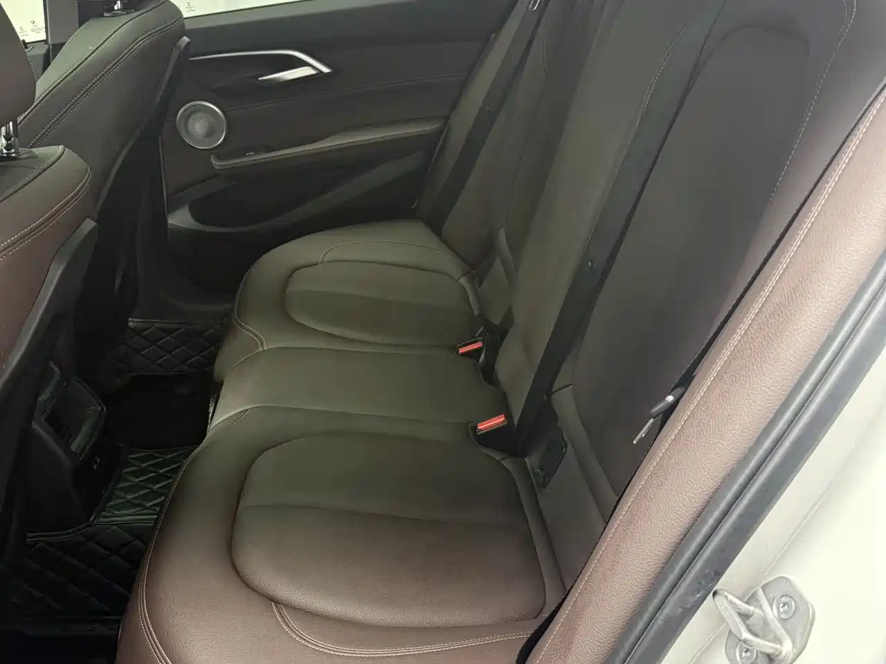 BMW 1 Series 2021 120i M Sport Shadow Edition фото 13