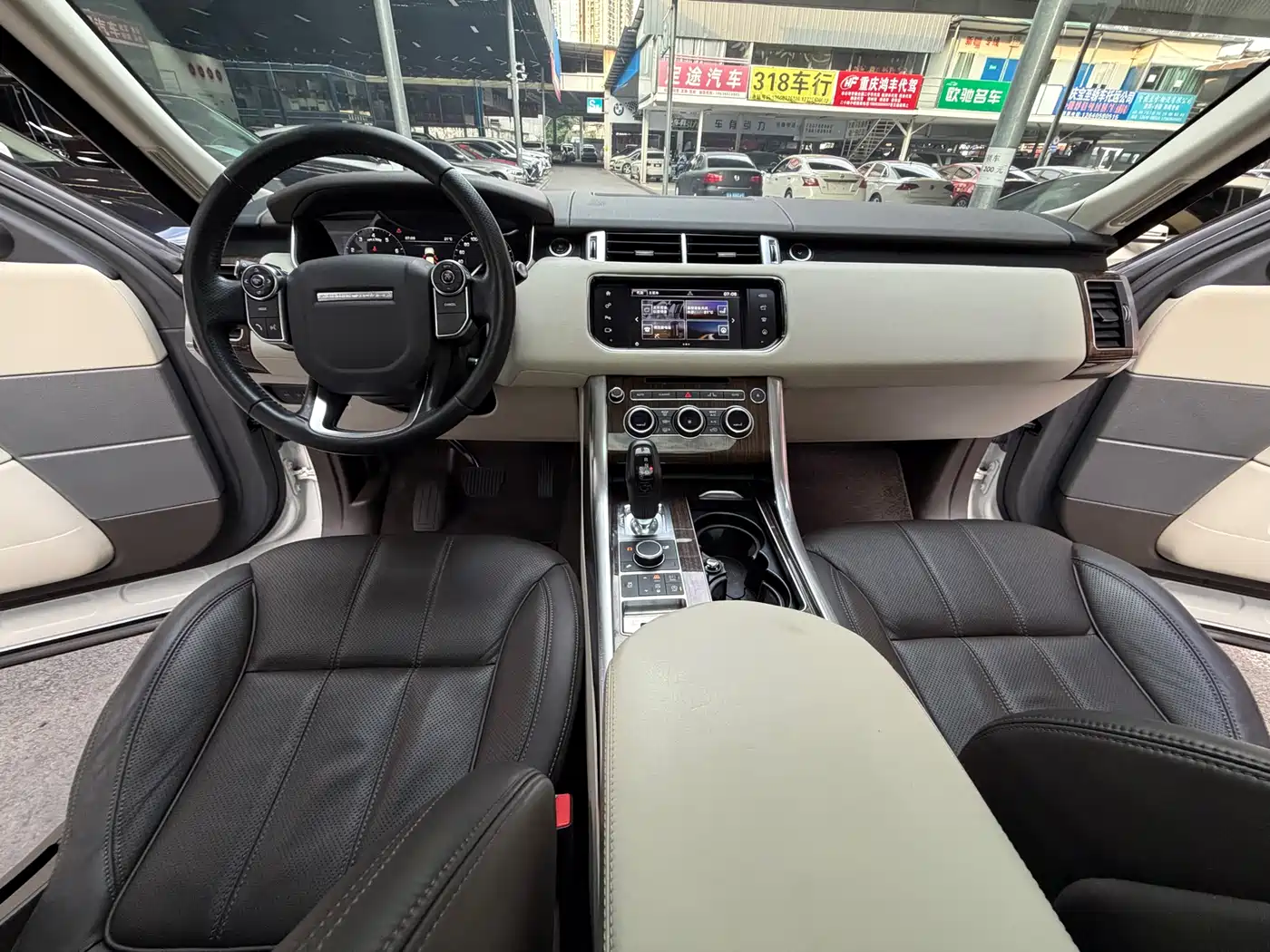 Land Rover Range Rover Sport 2016 Model 3.0 SC V6 HSE фото 22