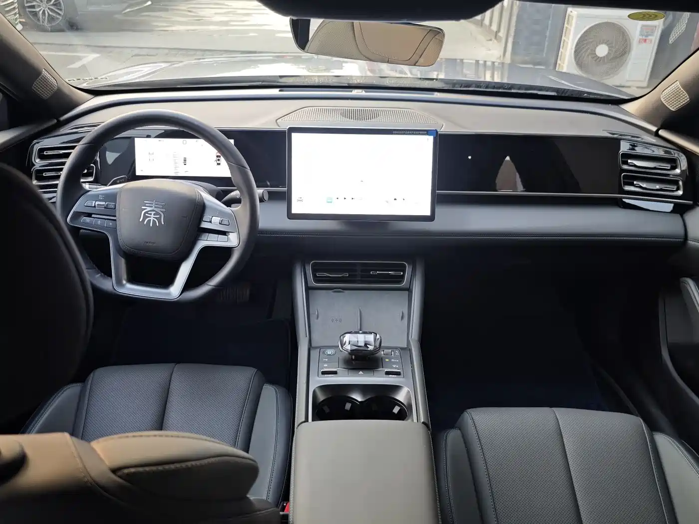 BYD Qin L 2025 DM-i Smart Drive Edition 120KM Surpassing фото 7