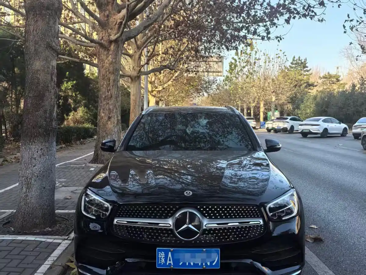 MERCEDES-BENZ GLC