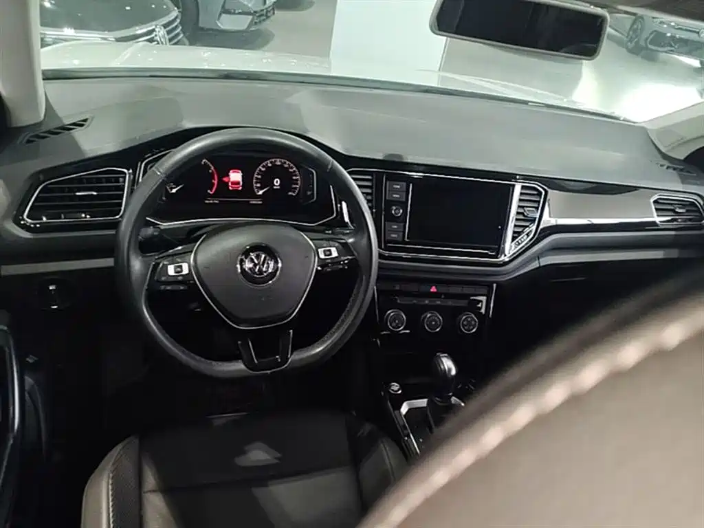 Volkswagen T-ROC 2020 280TSI DSG 2WD Comfort фото 17
