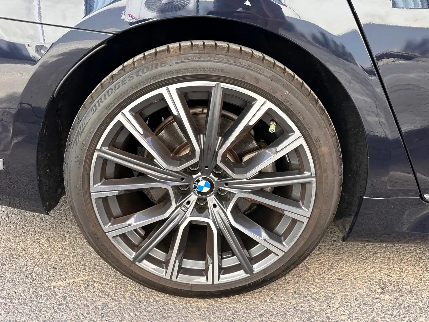 BMW 7 Series 2021 Model 740Li Leading M Sport Package фото 16