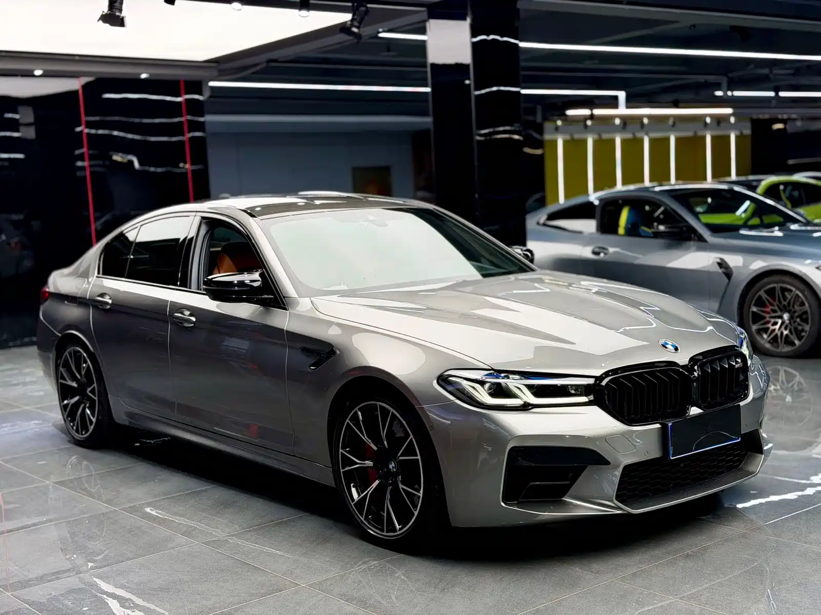 Фото 3 - BMW M5