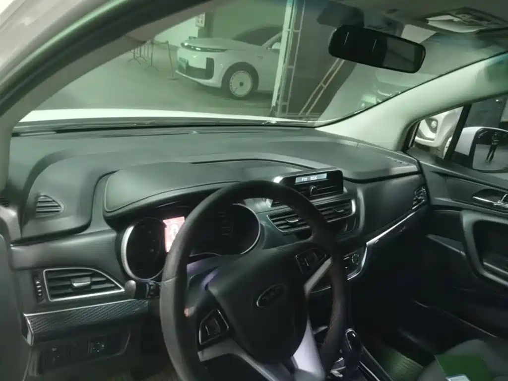 JAC Motors Refine S3 2017 2017 1.6L CVT Luxury