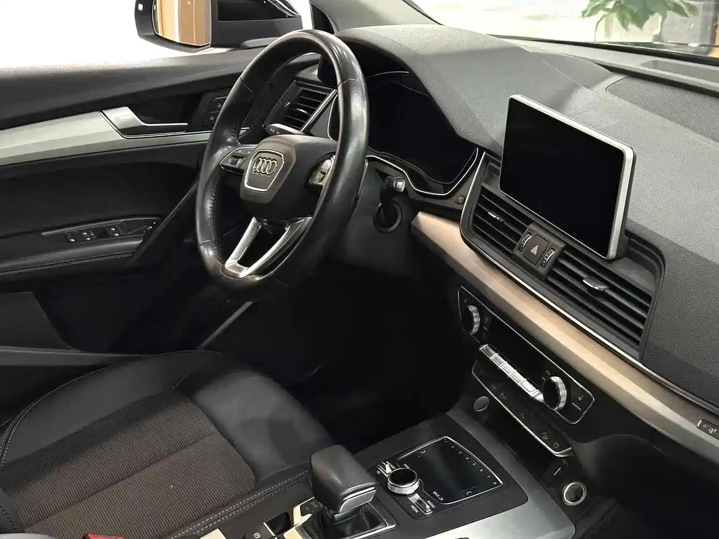 Audi Q5L 2018 2018 40 TFSI Prestige Fashion (China V)