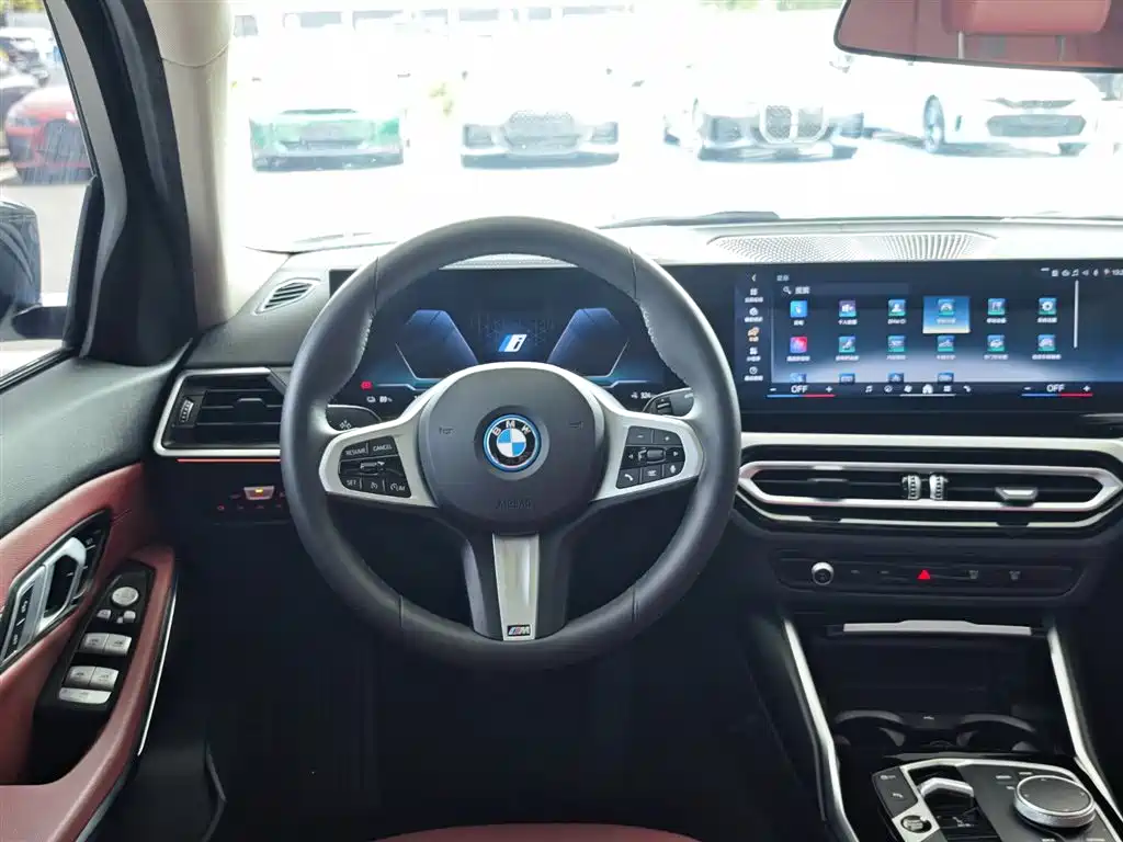 BMW i3 2024 eDrive 35 L фото 11