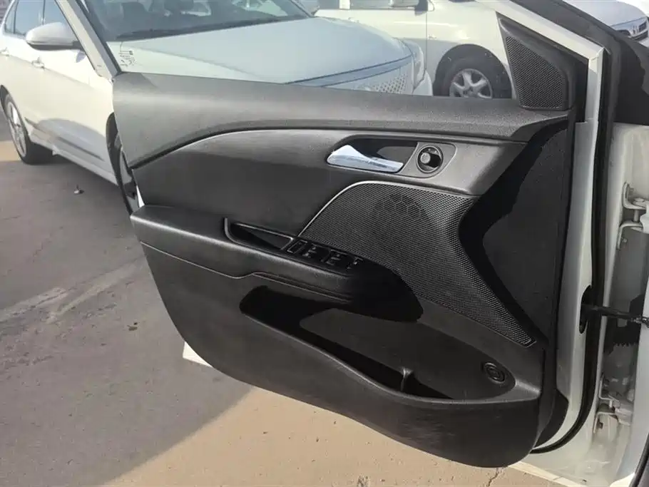 Chevrolet Cavalier 2016 1.5L Automatic Delight Edition фото 7