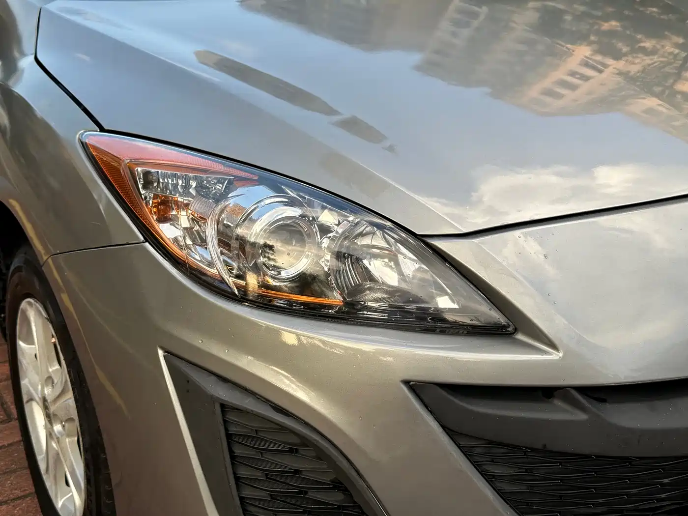 Mazda Mazda3 Axela 2012 2012 Hatchback 1.6L Manual Comfort