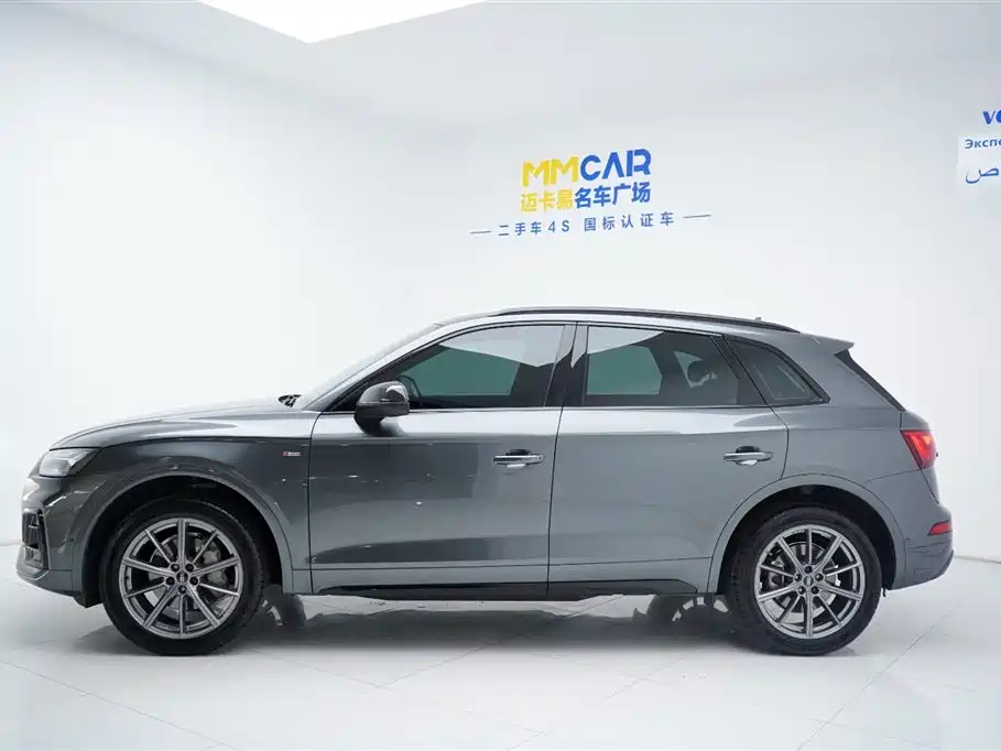 Audi Q5L 2022 40T Luxury Dynamic фото 10