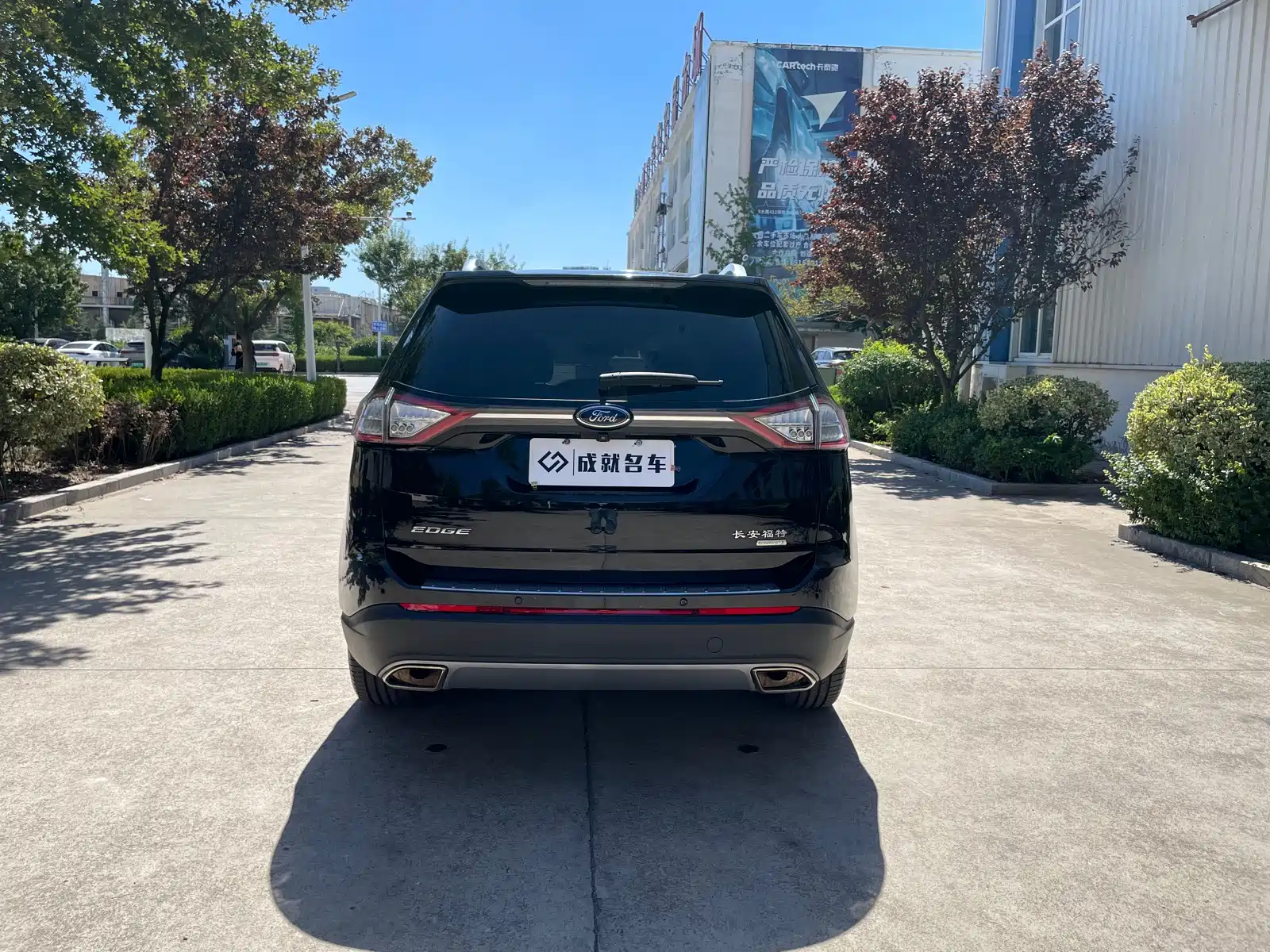 Фото 7 - Ford Edge