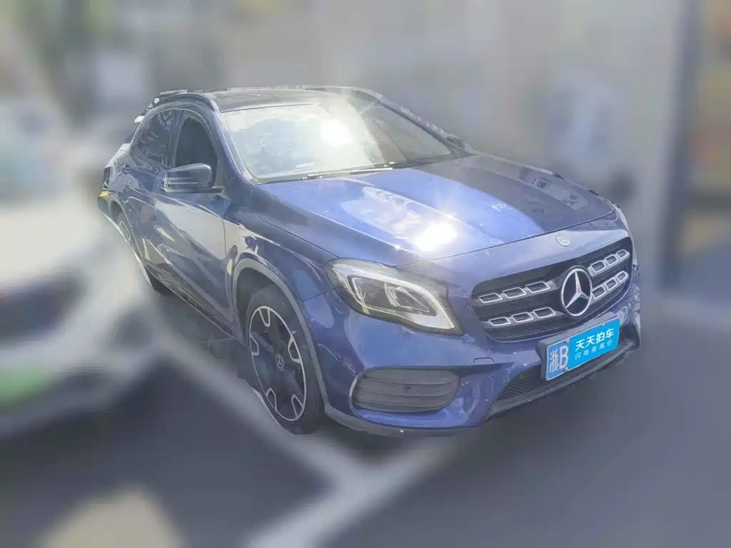 Фото 3 - Mercedes-Benz GLA