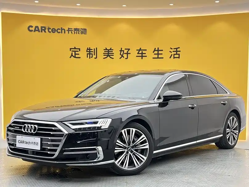 Фото 1 - Audi A8