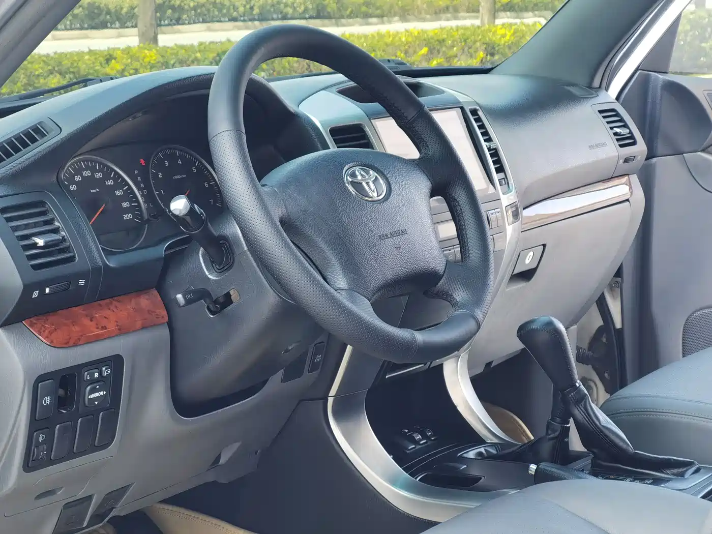 Toyota Prado 2010 4.0L Automatic VX фото 6