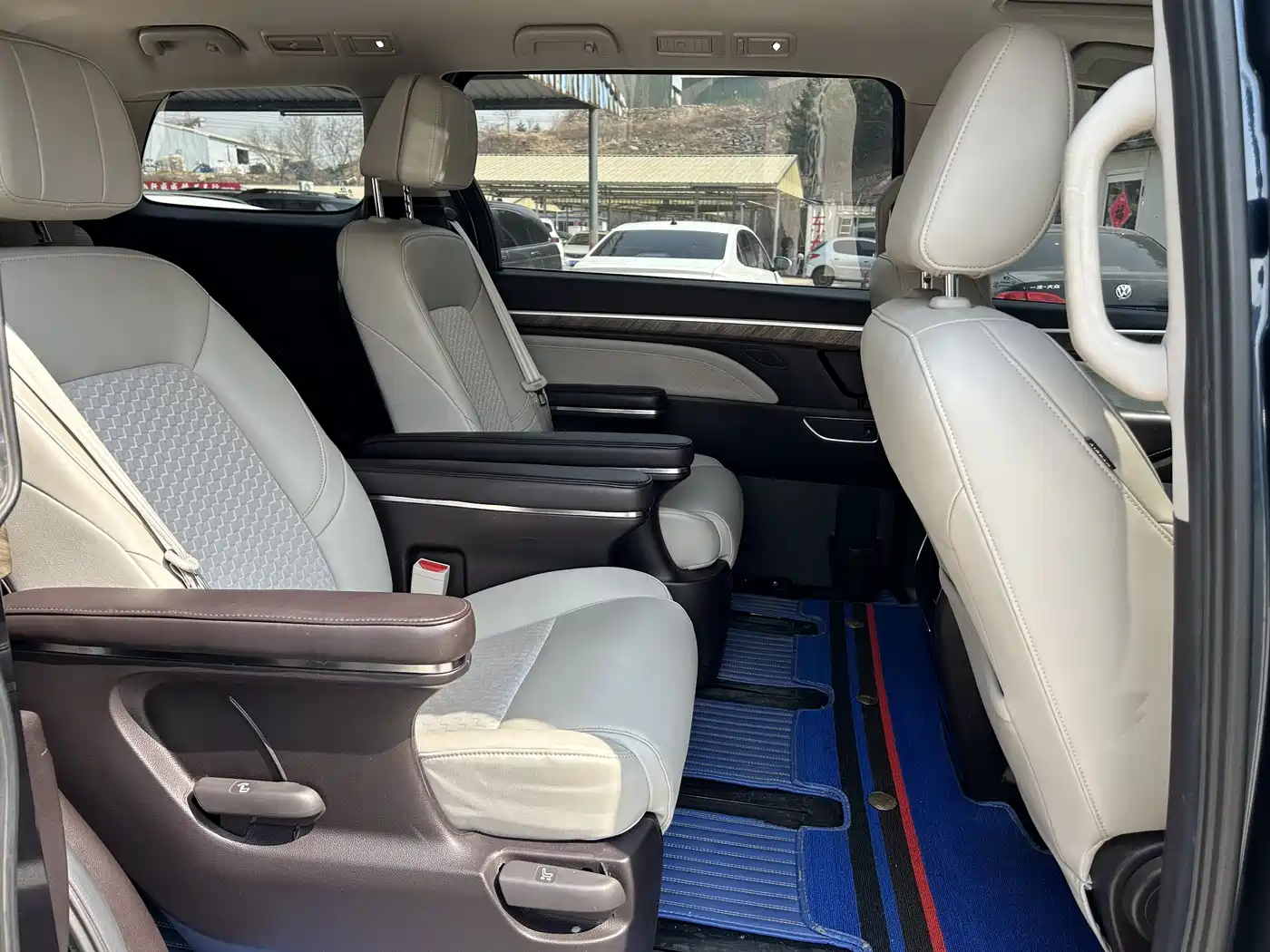 GAC Trumpchi Trumpchi M8 2021 Facelift Leading Series 390T Luxury Edition фото 5