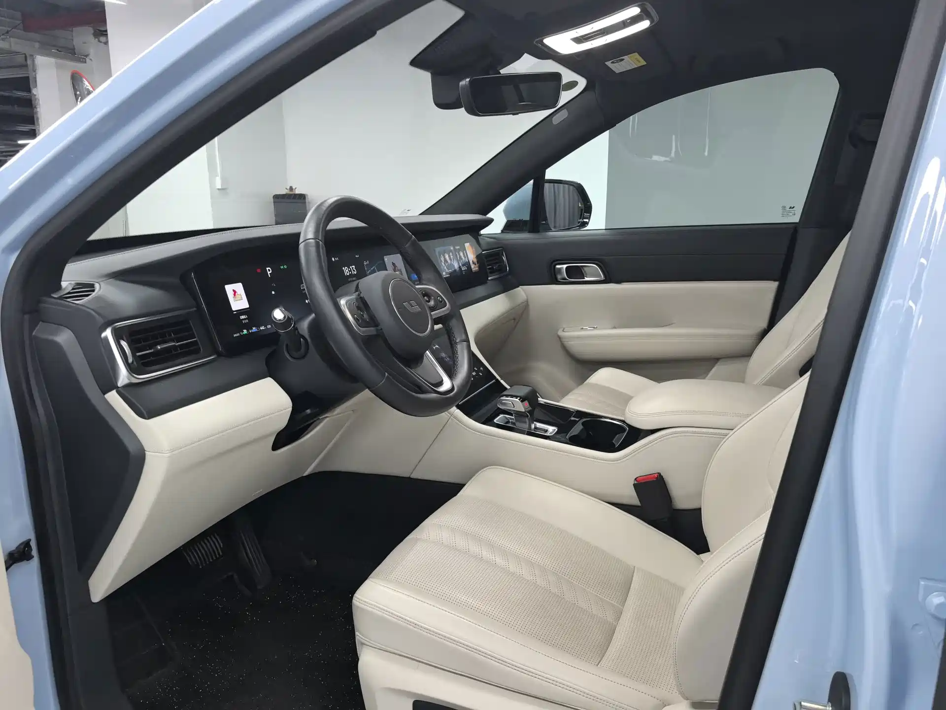 Фото 4 - Li Auto Li ONE