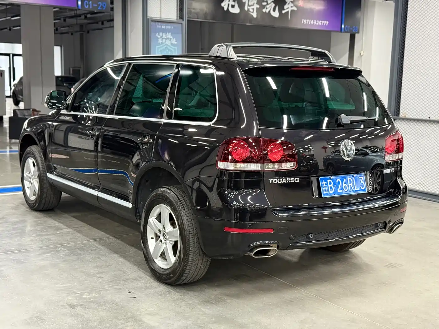 Volkswagen Touareg 2010 3.6 Limited Luxury Edition фото 6