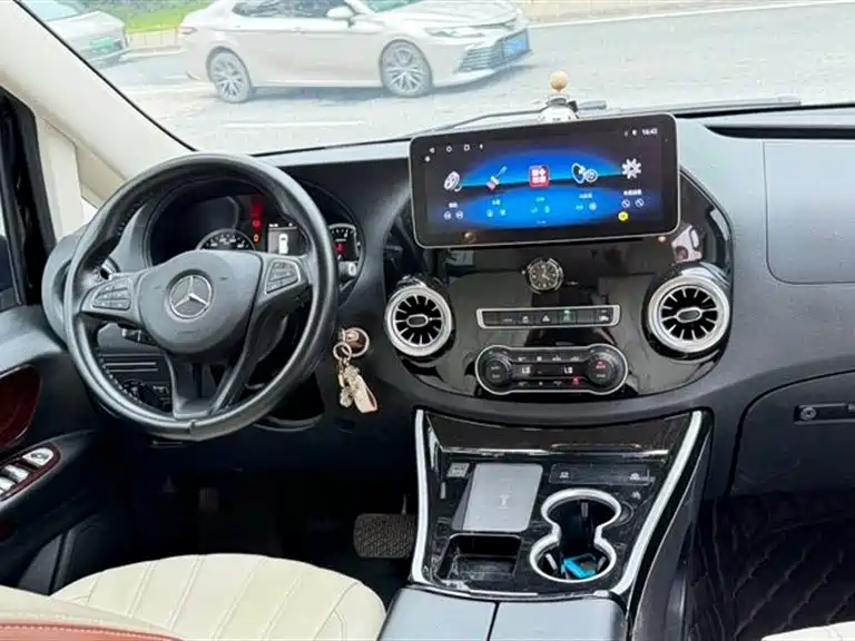 Mercedes-Benz Vito 2021 2.0T Elite 9-Seater фото 6