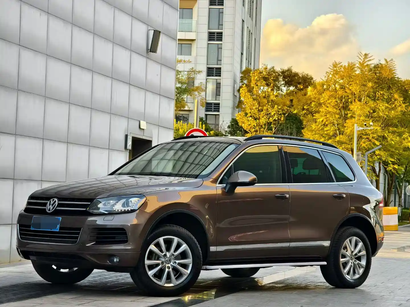 Фото 1 - Volkswagen Touareg