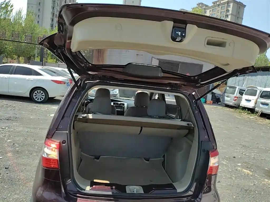 Nissan Livina 2015 2015 1.6XE CVT Comfort Edition